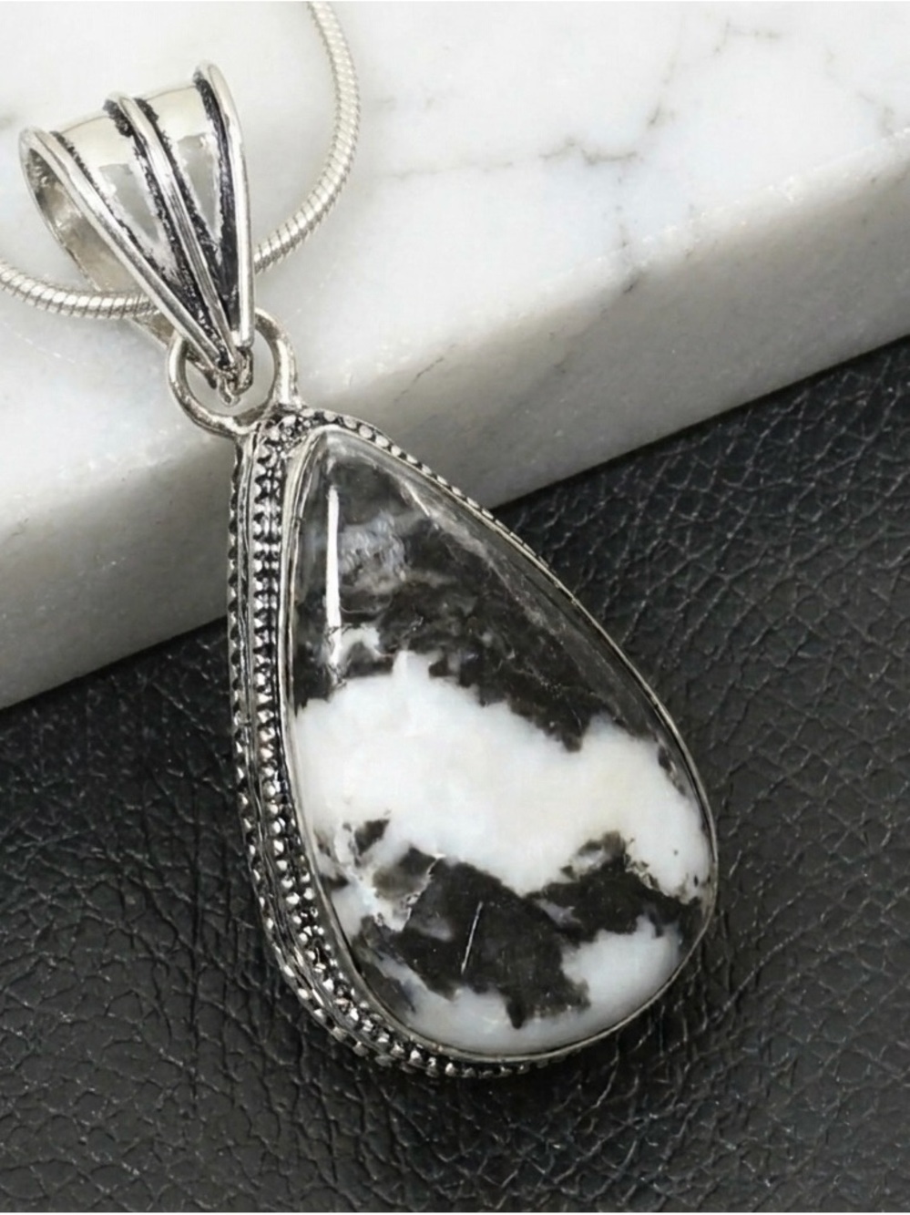 925 Sterling Silver White buffalo Turquoise Necklace Gemstone Womens Jewelry